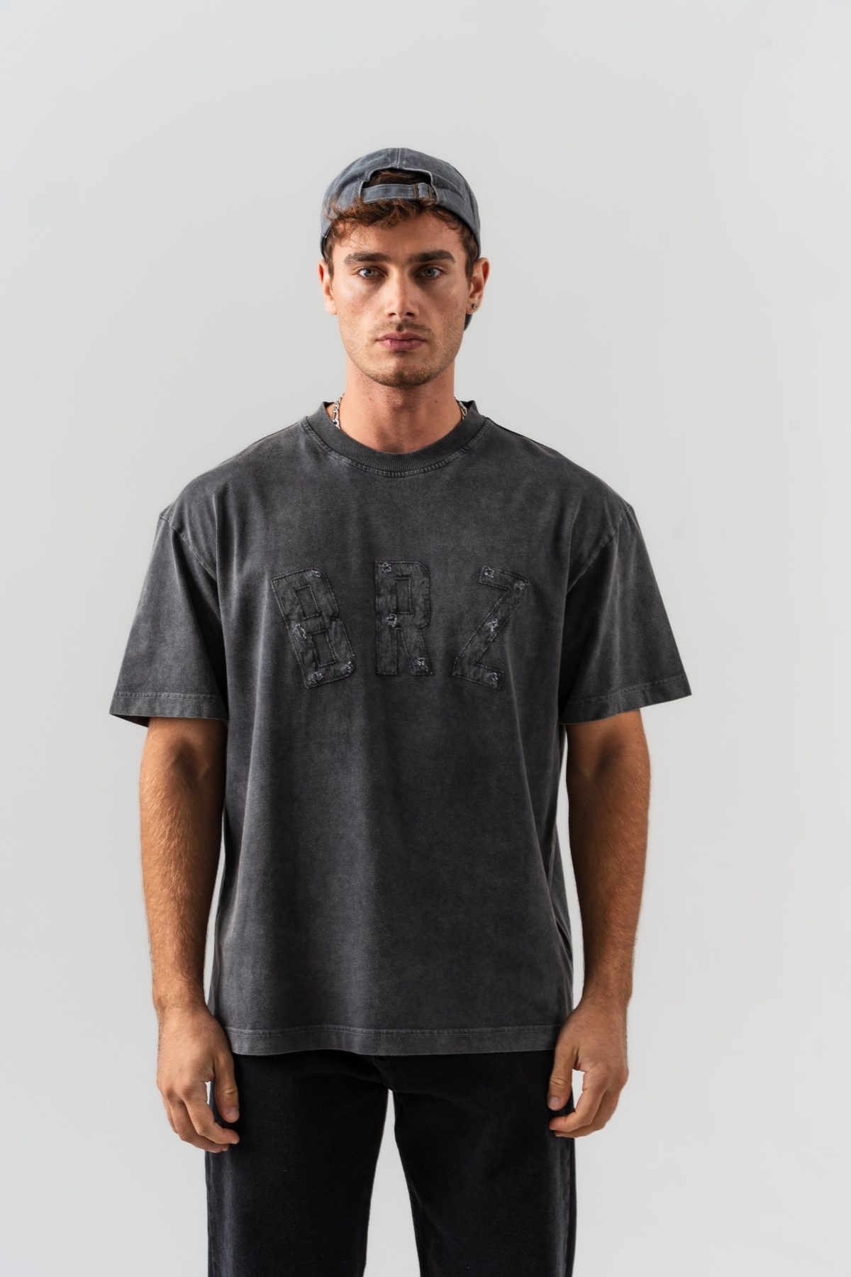 BORZ Aplike Nakışlı Oversize Kalıp Bisiklet Yaka T-shirt - Siyah — Siyah (1)