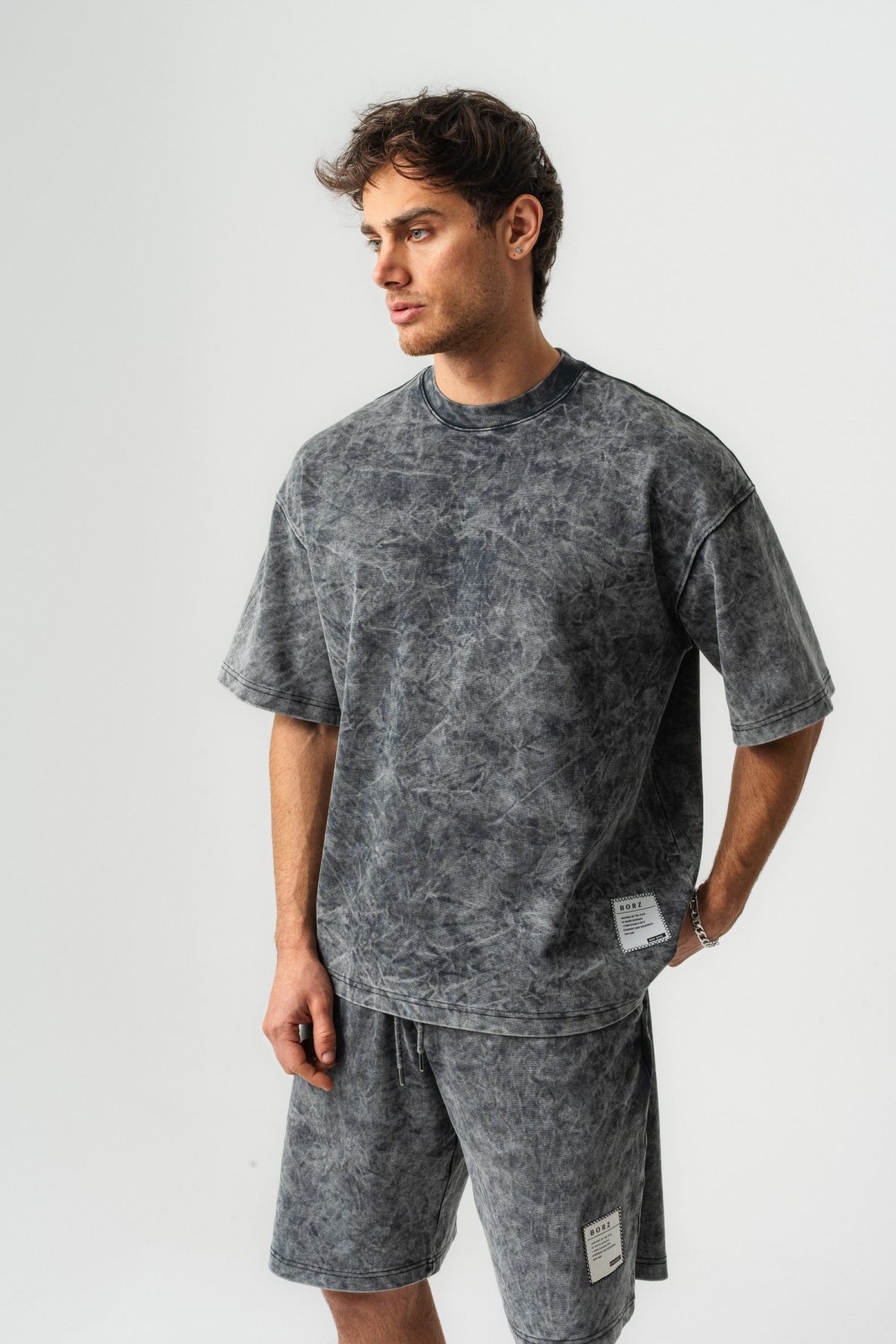 BORZ Soluk Efektli Oversize Kalıp T-shirt ve Şort Takımı — Siyah (1)