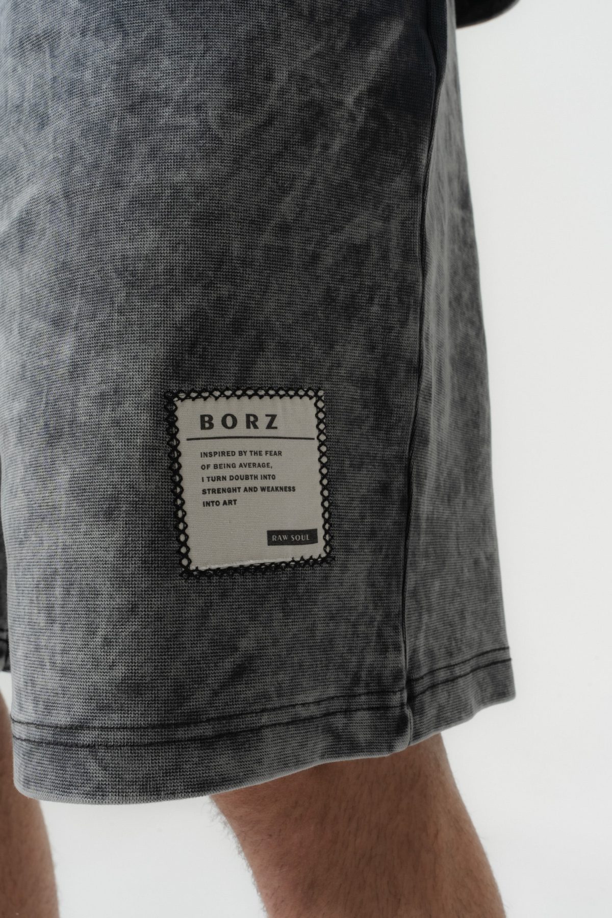 BORZ Soluk Efektli Oversize Kalıp T-shirt ve Şort Takımı — Siyah (8)