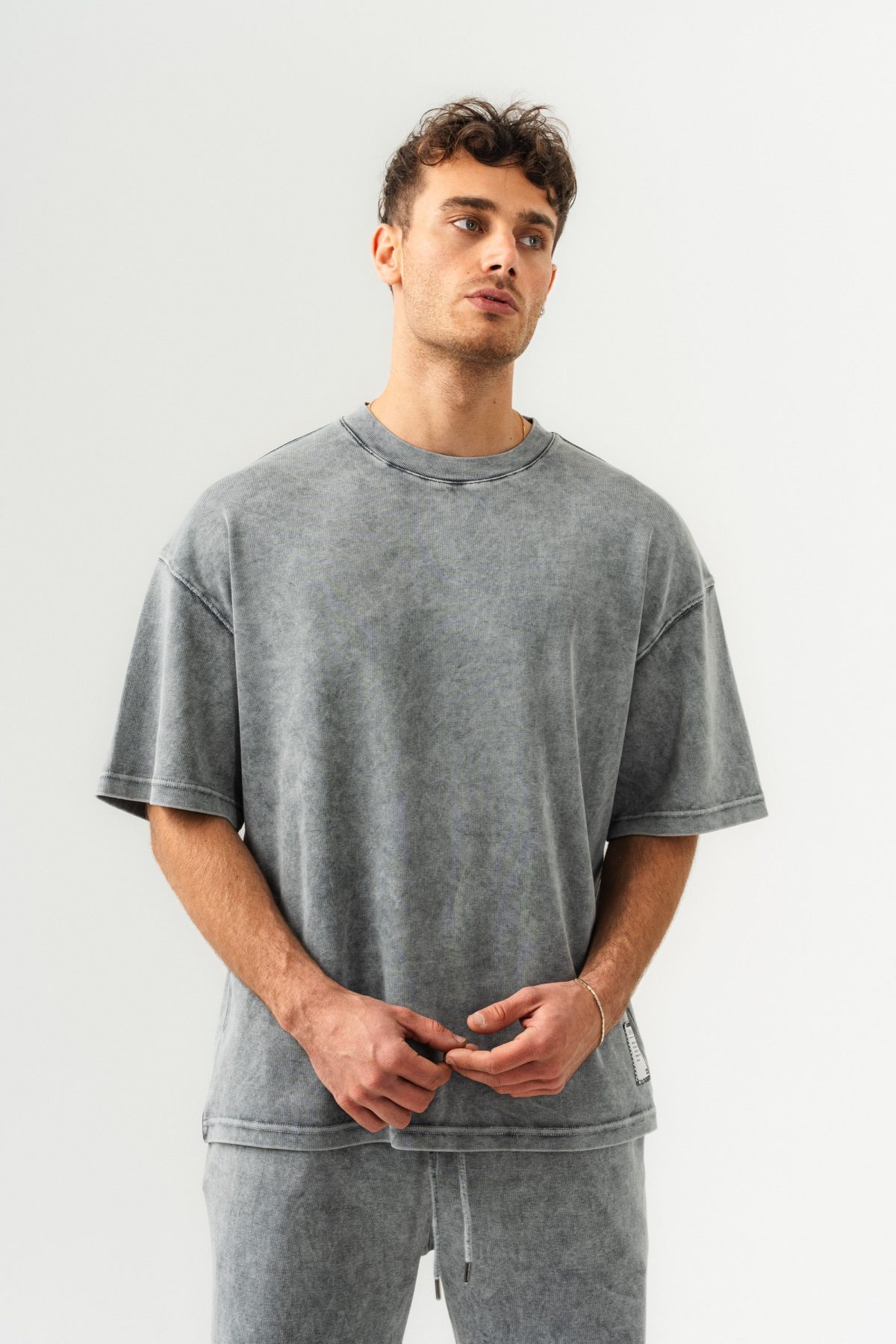 BORZ Soluk Efektli Oversize Kalıp T-shirt ve Şort Takımı — Gri (1)