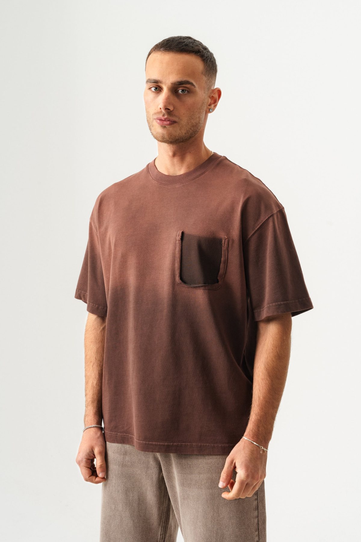 BORZ UNISEX CEPLİ-YIKAMALI OVERSİZE TİŞÖRT — Kahverengi (3)