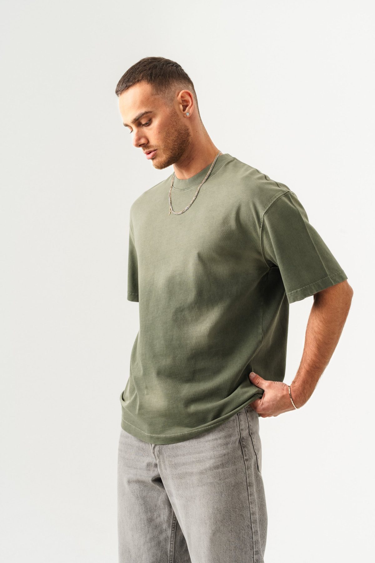 BORZ UNISEX GEÇİŞLİ - YIKAMALI OVERSIZE TİŞÖRT — Haki (2)