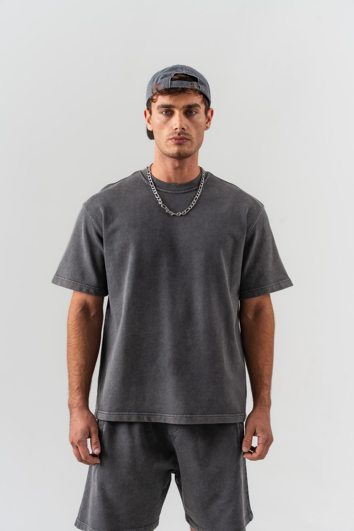 BORZ Yıkamalı Oversize T-shirt ve Şort Takımı - Siyah — Siyah (2)