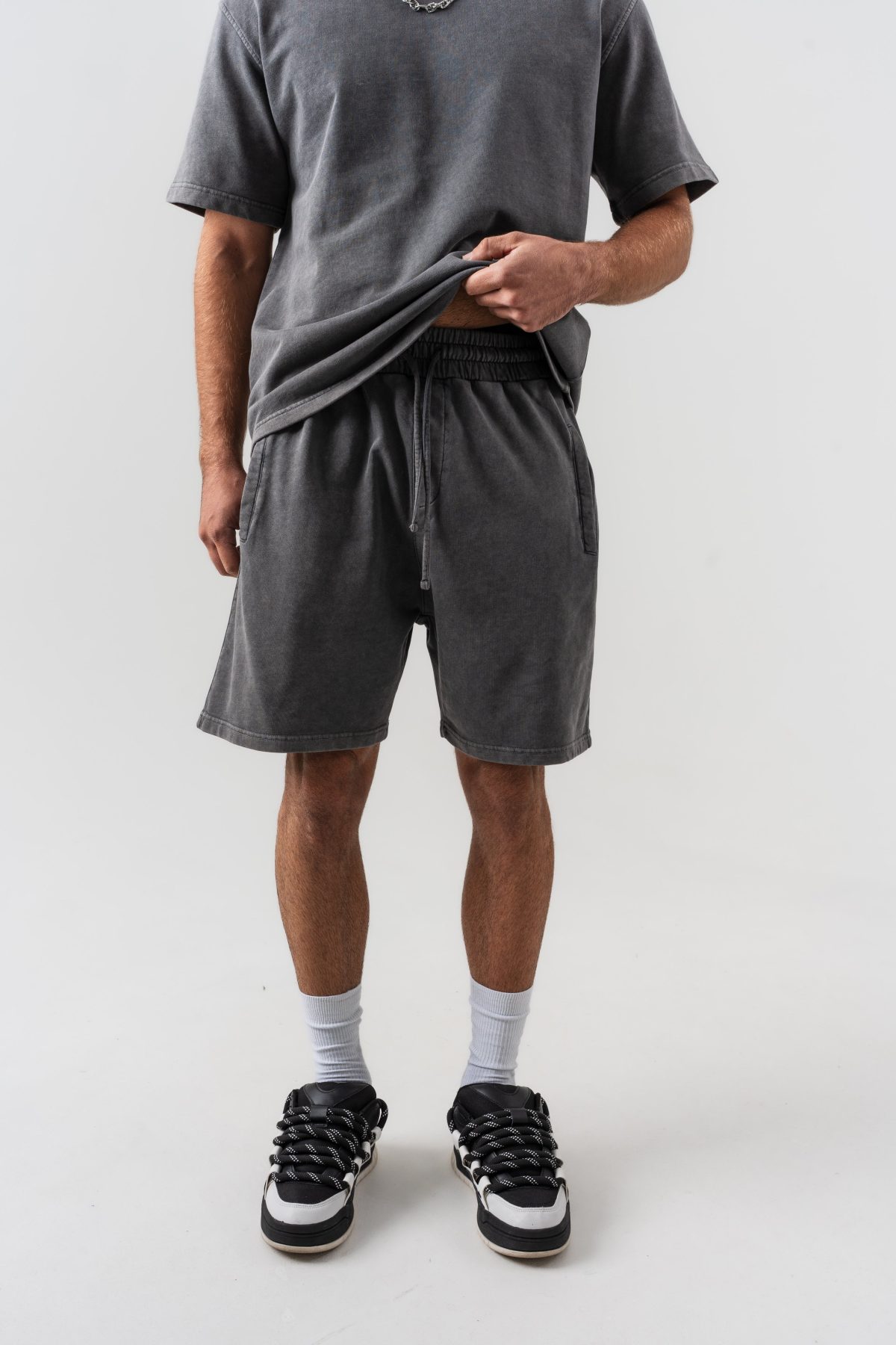 BORZ Yıkamalı Oversize T-shirt ve Şort Takımı - Siyah — Siyah (6)