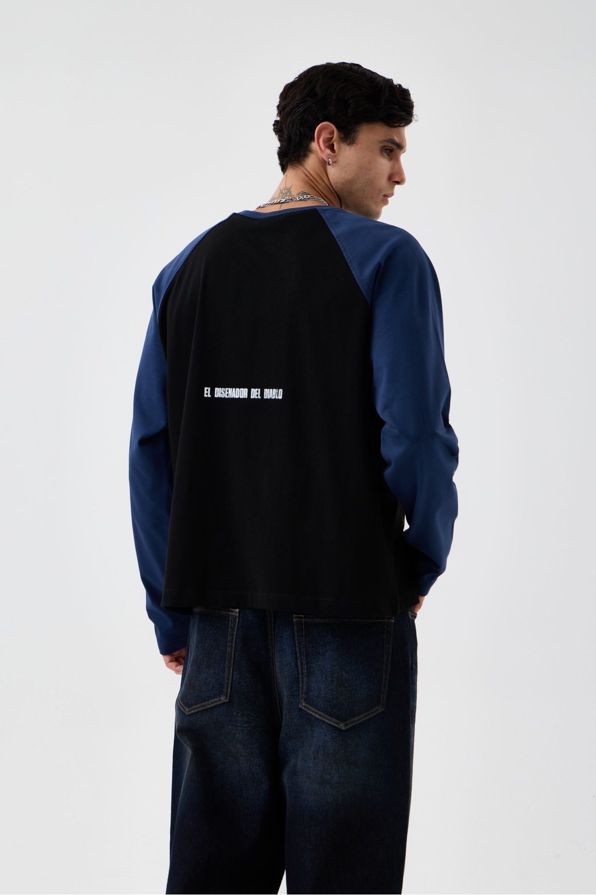 Çift Renk Kartal Baskılı Detaylı Oversize Uzun Kollu Tshirt —  (2)