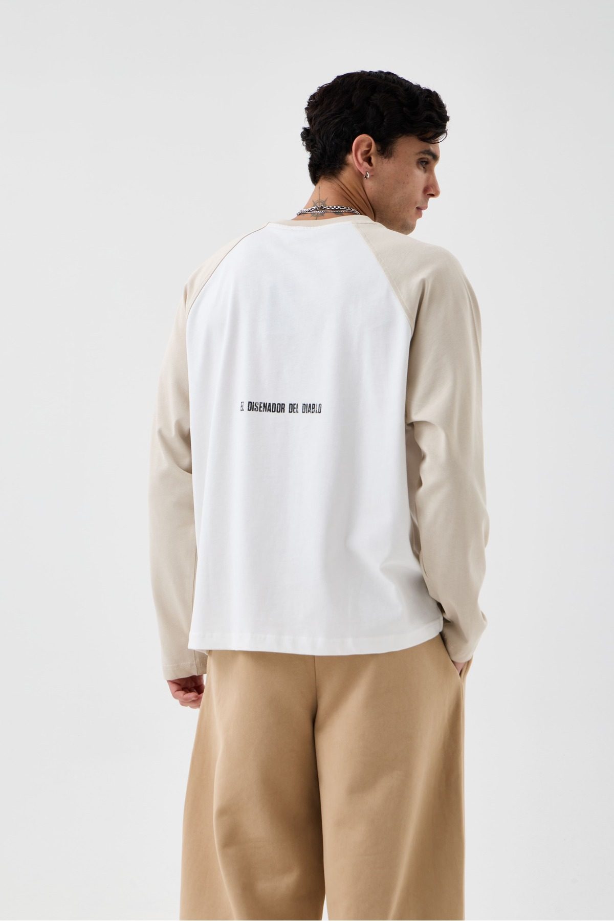 Çift Renk Kartal Baskılı Detaylı Oversize Uzun Kollu Tshirt —  (2)