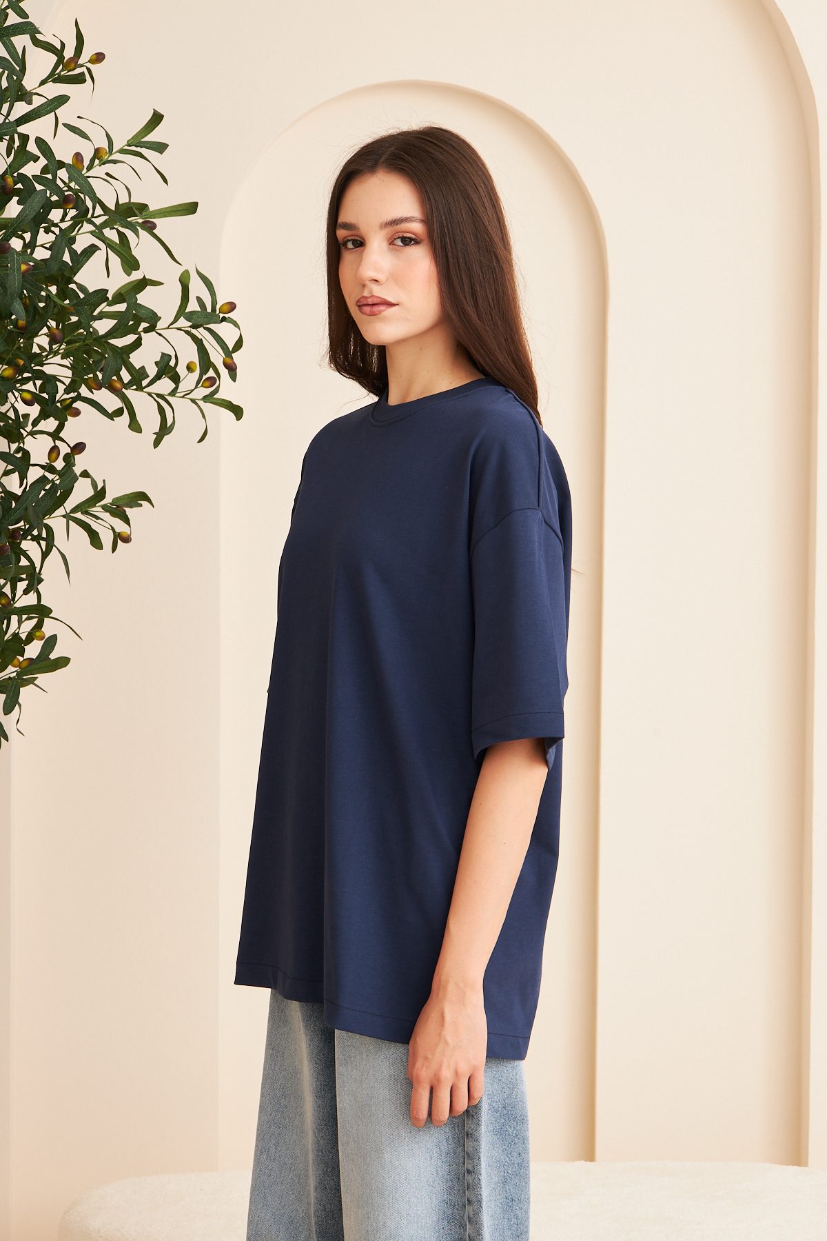 Kadın %100 Pamuk Oversize Kalıp Bisiklet Yaka Basic T-shirt —  (2)