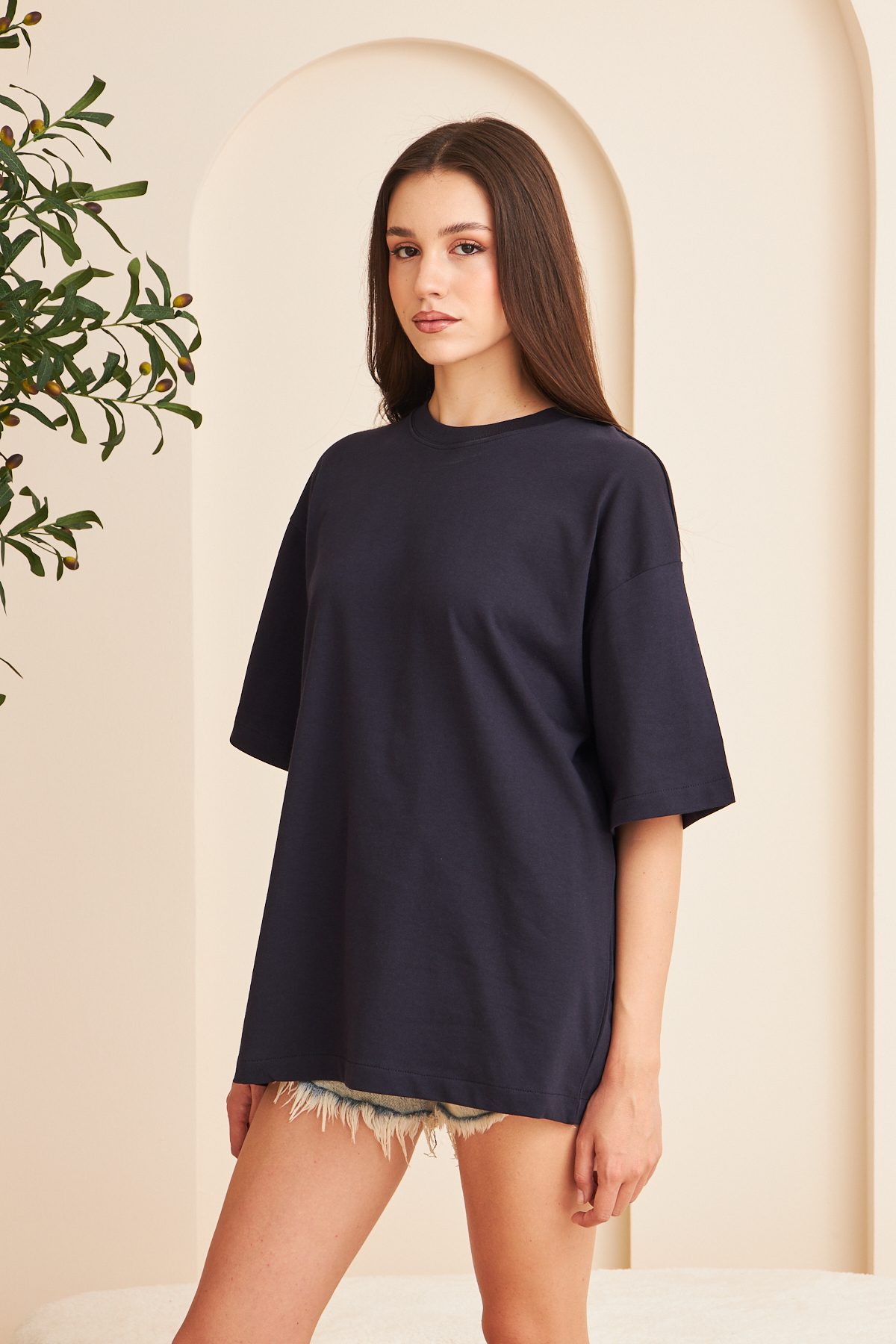 Kadın %100 Pamuk Oversize Kalıp Bisiklet Yaka Basic T-shirt —  (2)