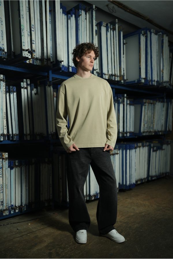 METAL DETAYLI YIKAMALI BASİC OVERSİZE LONGSLEEVE T-SHİRT