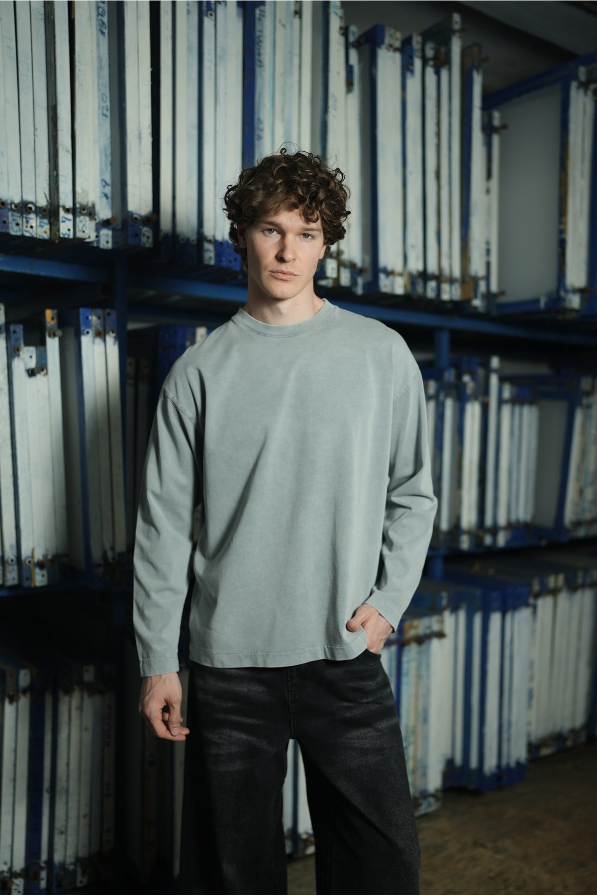 METAL DETAYLI YIKAMALI BASİC OVERSİZE LONGSLEEVE T-SHİRT —  (3)