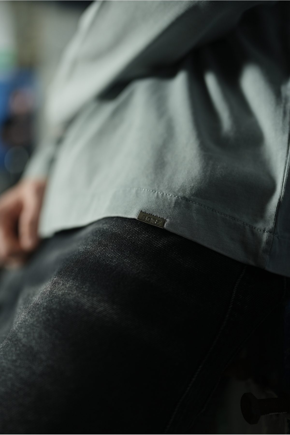 METAL DETAYLI YIKAMALI BASİC OVERSİZE LONGSLEEVE T-SHİRT —  (6)
