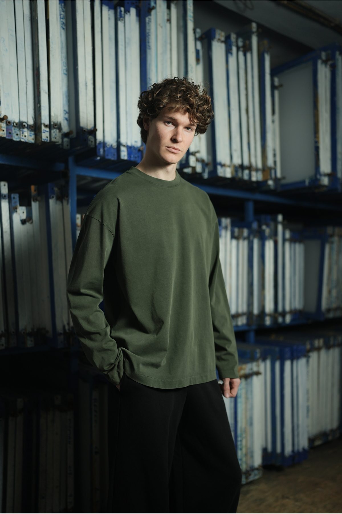 METAL DETAYLI YIKAMALI BASİC OVERSİZE LONGSLEEVE T-SHİRT —  (6)