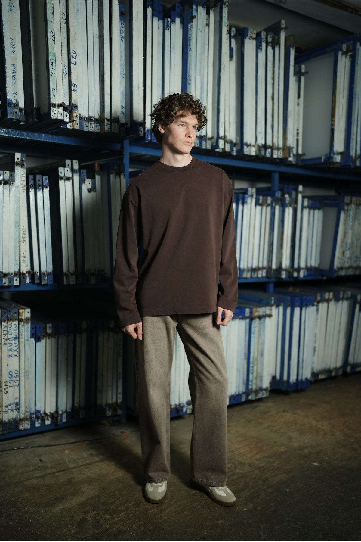 METAL DETAYLI YIKAMALI BASİC OVERSİZE LONGSLEEVE T-SHİRT —  (1)