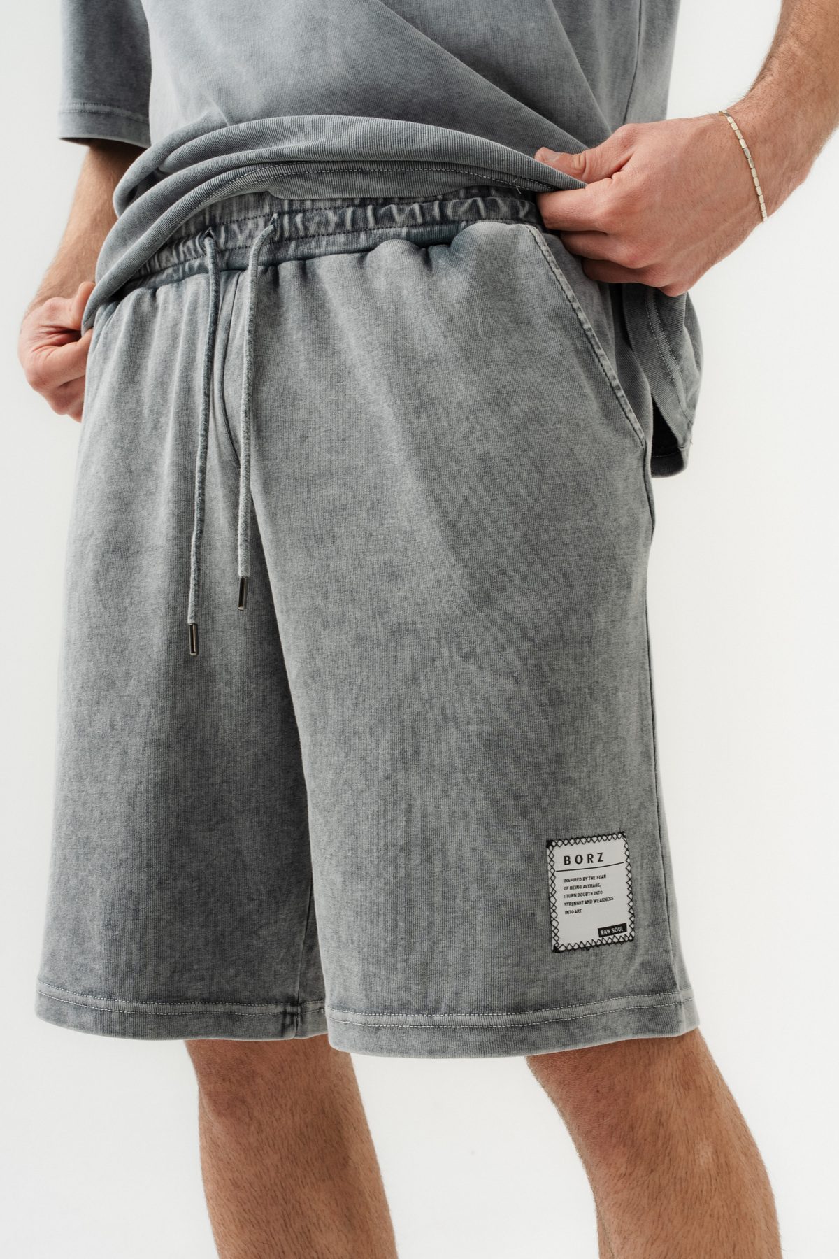Erkek Soluk Efektli Oversize Kalıp T-shirt ve Şort Takımı —  (5)