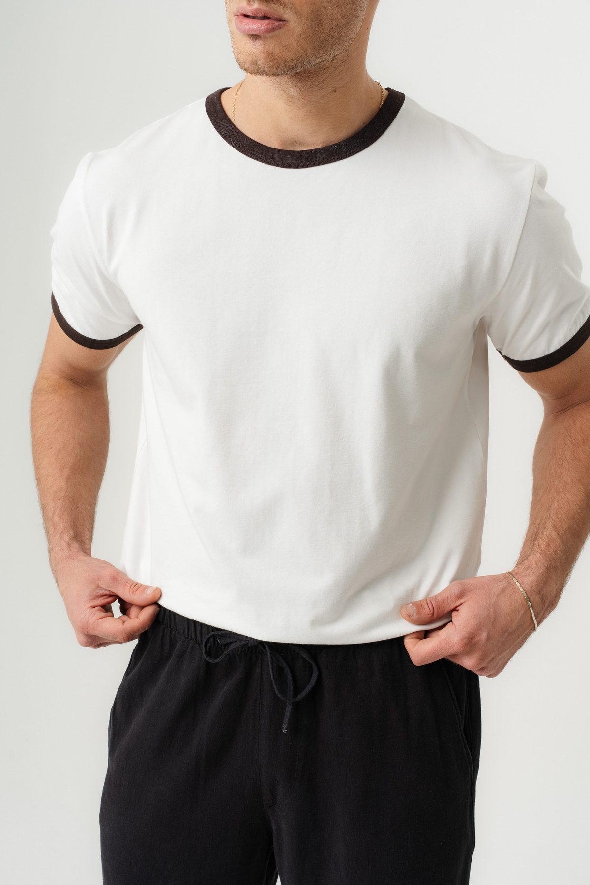 UNISEX YAKA KOL YIKAMA DETAYLI REGULAR FIT BASIC TİŞÖRT —  (4)