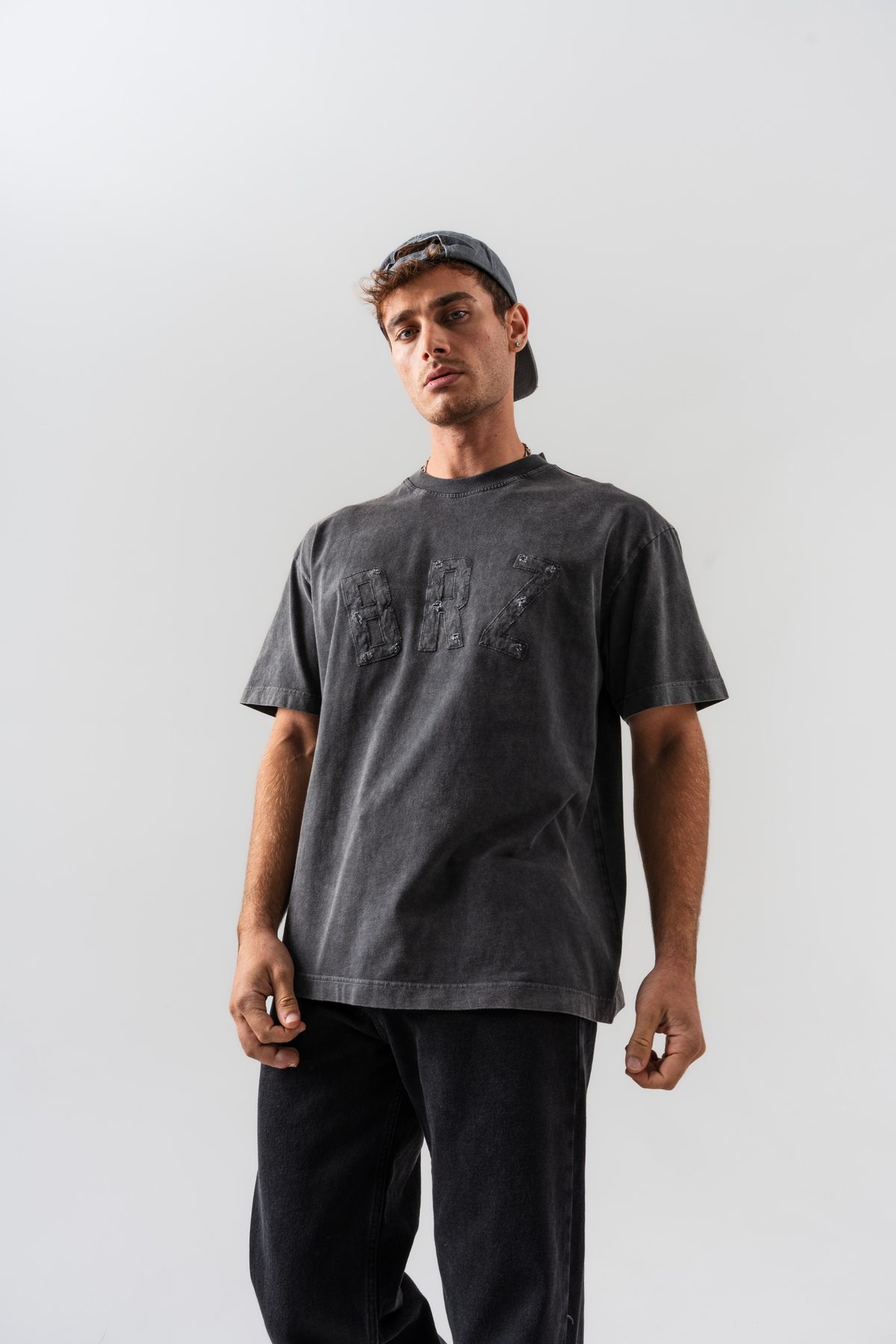 Erkek "BRZ" Aplike Nakışlı Yıkamalı Oversize Kalıp Bisiklet Yaka T-shirt —  (4)