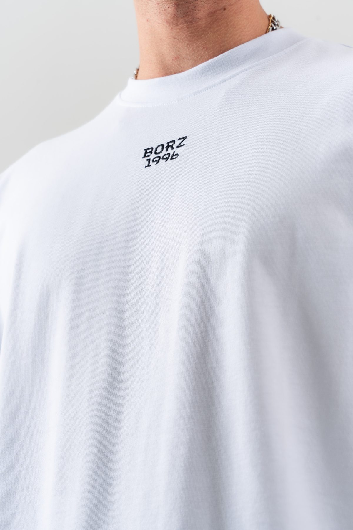Unisex Beyaz Borz 1996 Nakış Detaylı Sırt Baskılı Oversize Kalıp Bisiklet Yaka T-shirt —  (6)