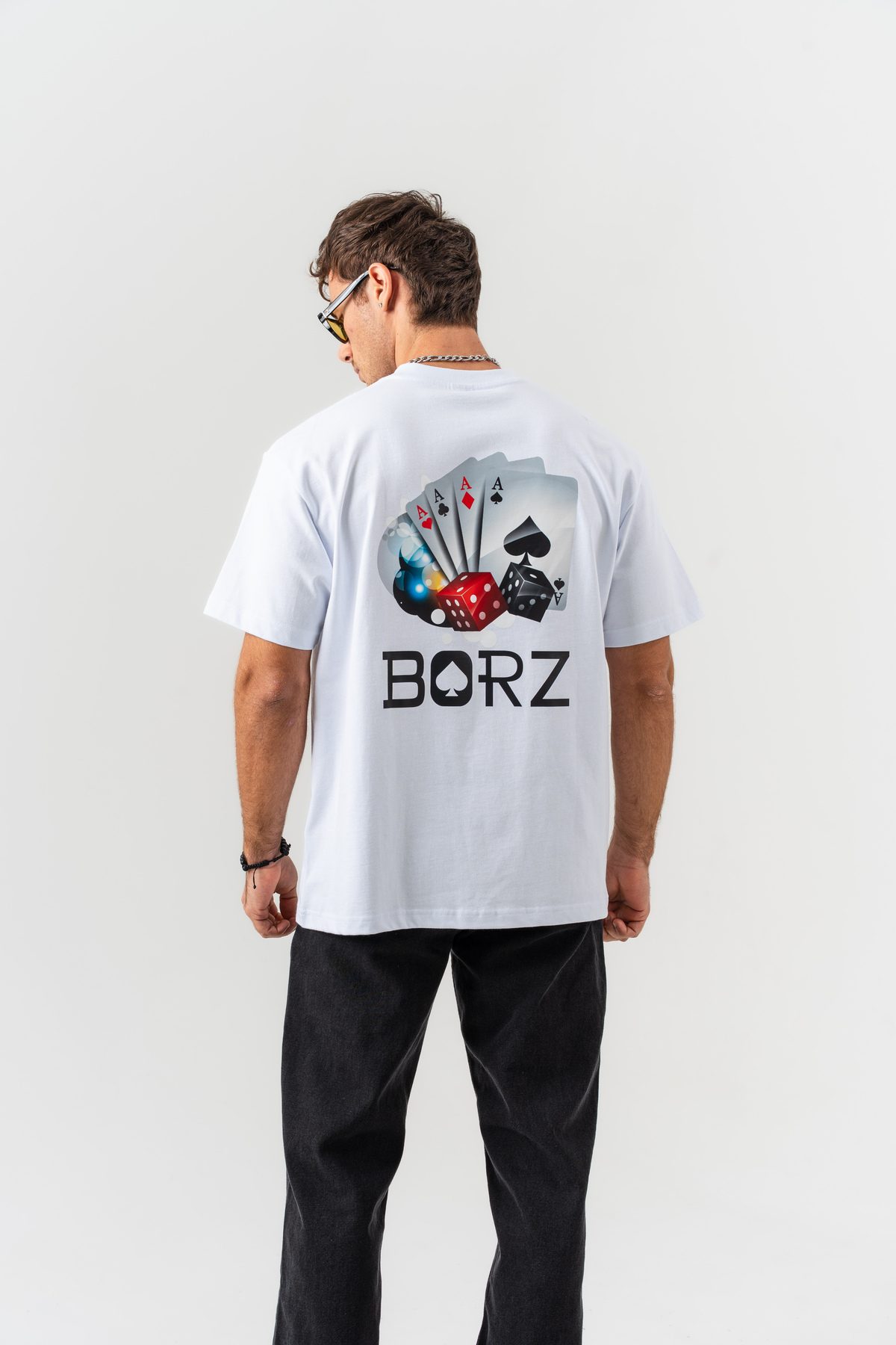 Erkek Beyaz İskambil Kağıdı Sırt Baskılı %100 Pamuk Oversize Kalıp Bisiklet Yaka T-shirt —  (1)