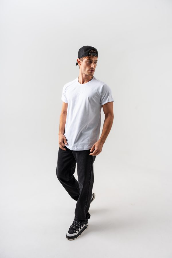 Erkek Beyaz Minimal Borz Yazı Detaylı Pamuklu Kumaş Regular Kalıp Basic Bisiklet Yaka T-shirt