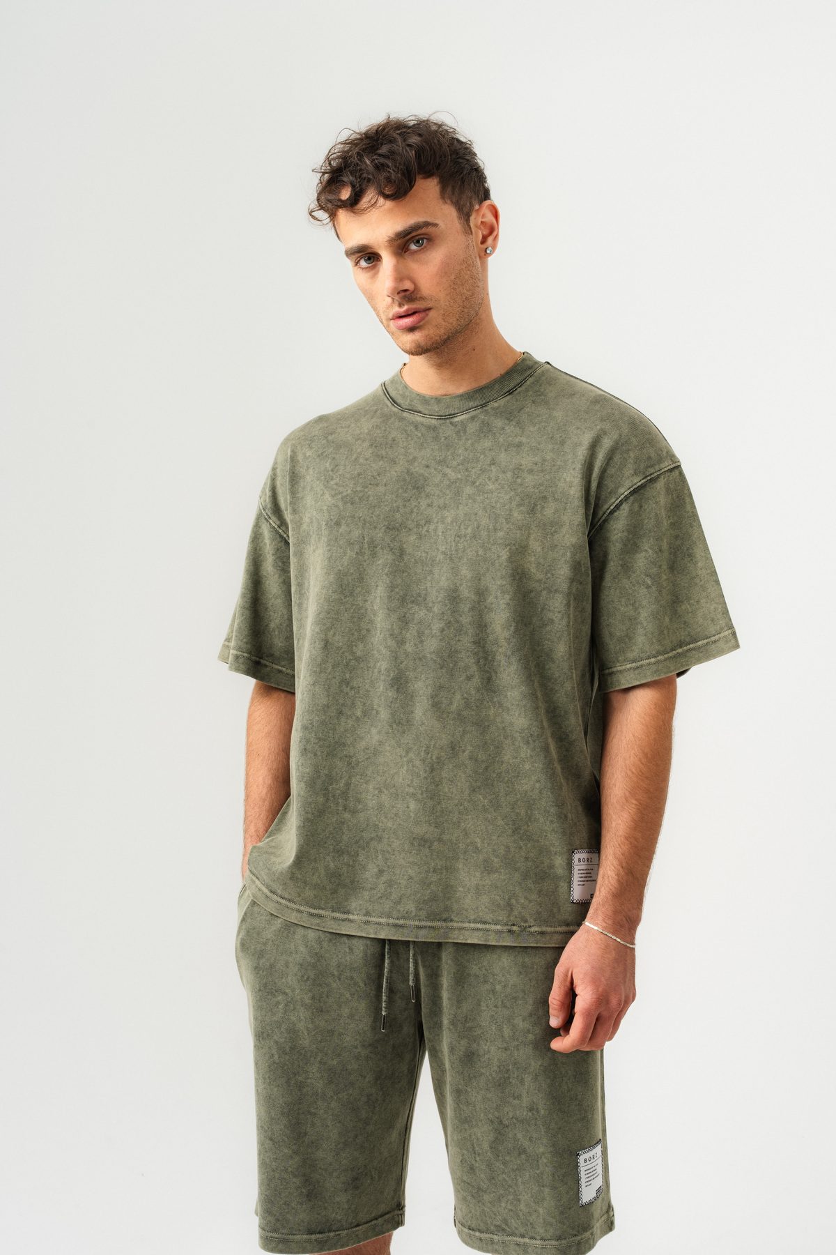 Erkek Soluk Efektli Oversize Kalıp T-shirt ve Şort Takımı — Haki (2)