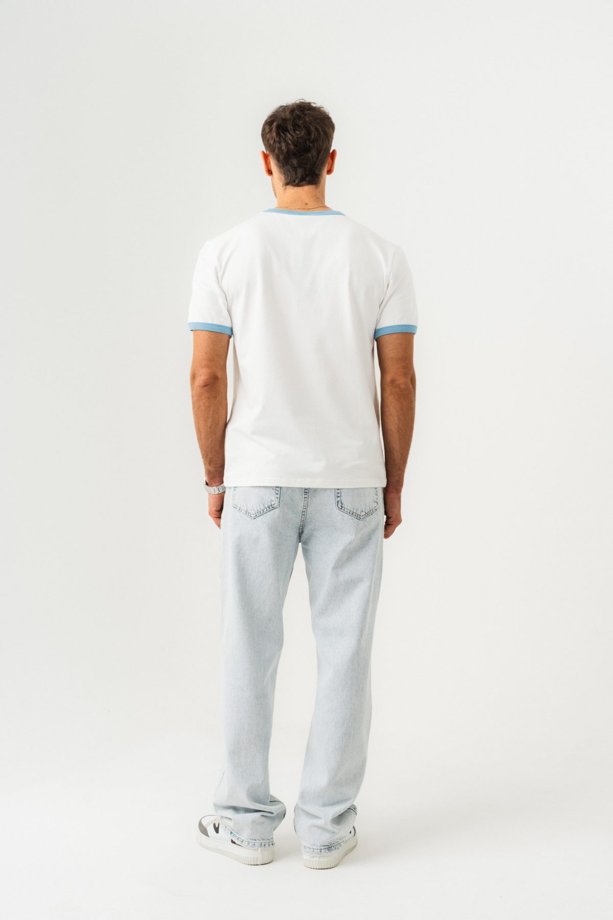 UNISEX YAKA KOL YIKAMA DETAYLI REGULAR FIT BASIC TİŞÖRT BEYAZ MAVİ —  (5)
